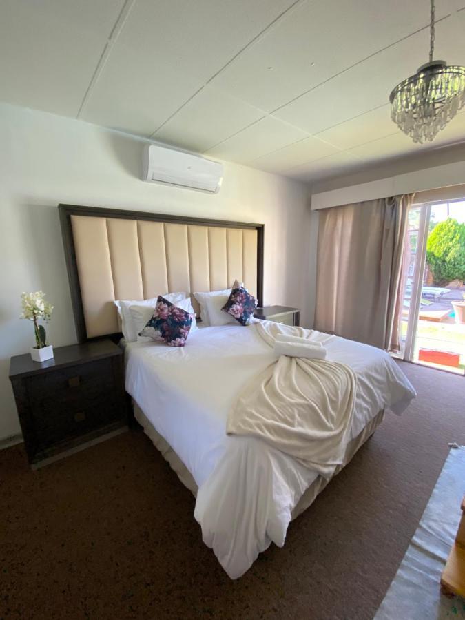 Lodge At Nyala Welkom Bagian luar foto